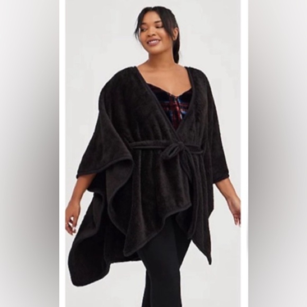 NWT TORRID Belted Ruana - Cozy Teddy Knit Black